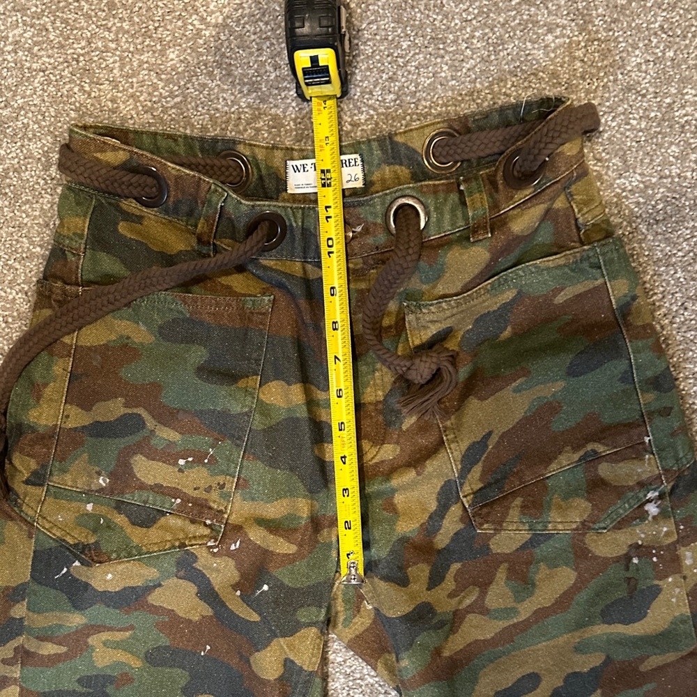 We The Free Moxie Denim Low Slung Barrel Jeans Camo-26 - Picture 6 of 8
